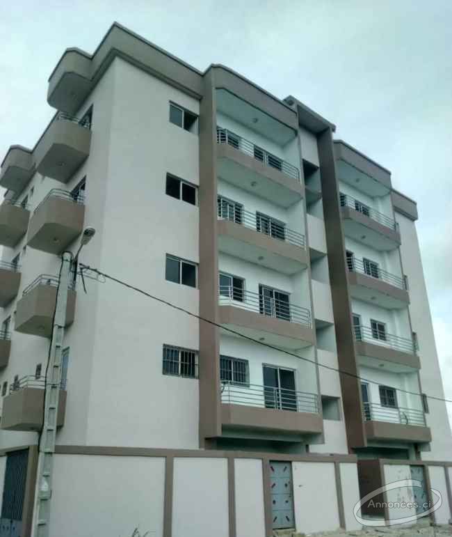 Immeuble de 10 appartement de 4 pièces