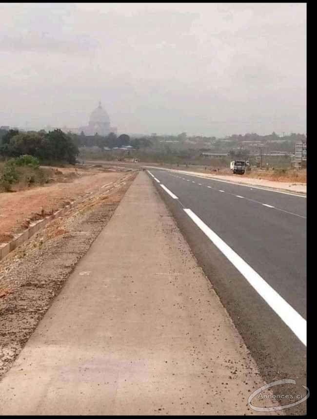 Terrain en vente à yamoussoukro