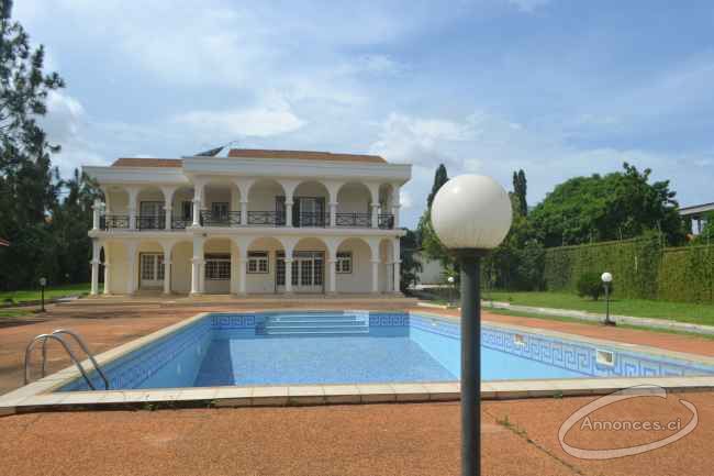 Vente de magnifique villa à la riviéra golf 4