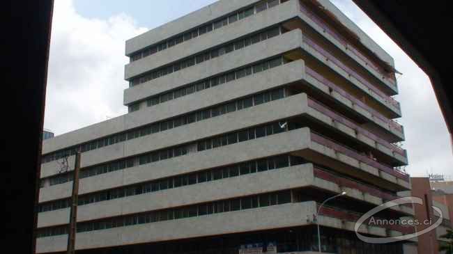 Vente d'immeuble r+14 à marcory zone 4