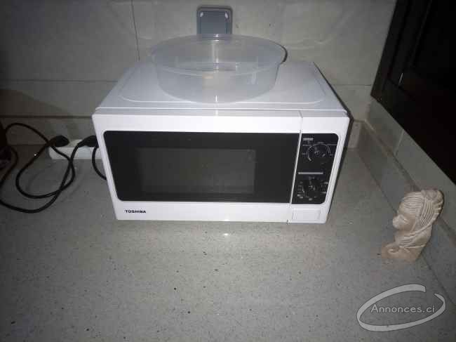 Micro-onde toshiba