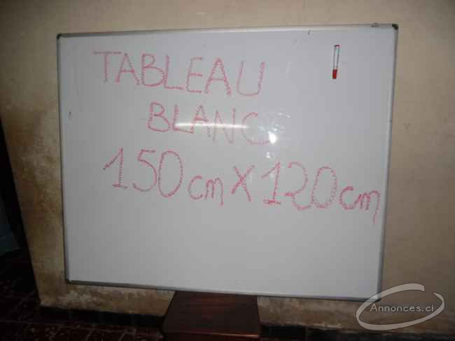 Tableau mural blanc pour usage intensif  dimensions : l 150 cm x h 120 cm