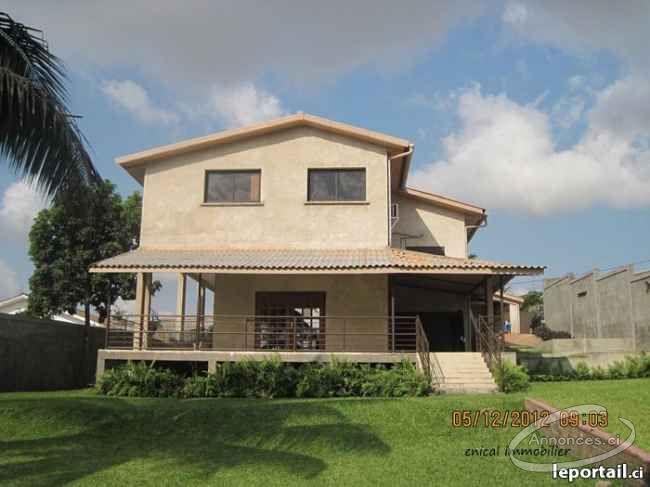 Villa triplex 10 pièces aux 2 plateaux 7ème tranche