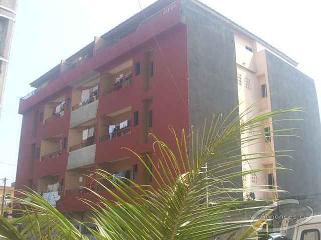 Immeuble de 28 appartements en vente à abobo cocoteraie