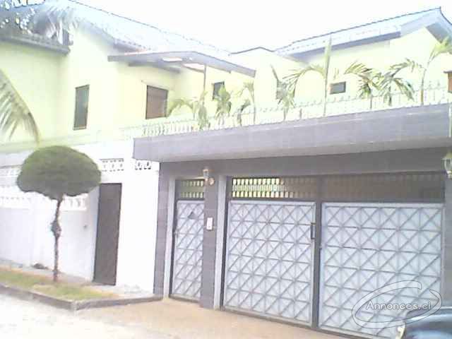 Duplex de 5 pièces à angre djibi