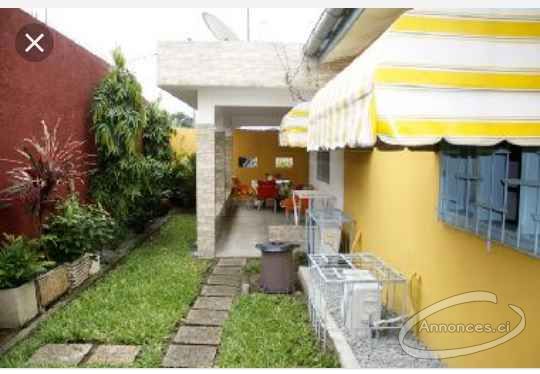 Villa de 4 pièces à louer à la riviéra 3