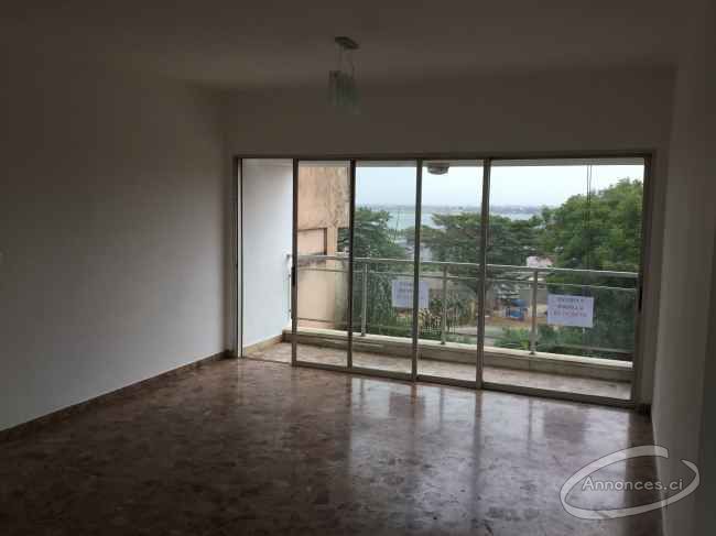 Appartement de 3 pièces à la riviera golf