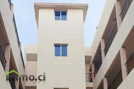 UN IMMEUBLE R+3  ZONE 4 ABIDJAN À VENDRE