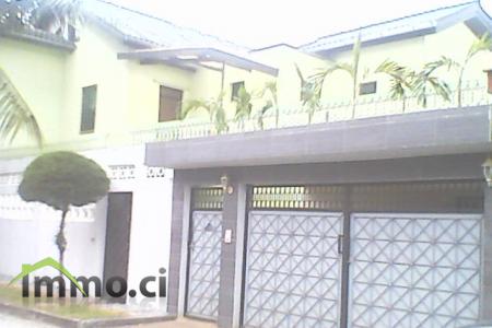 Duplex en vente à angré