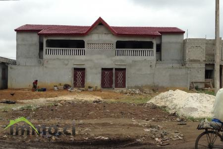 RESIDENCES COMPRENANT 4 APPARTEMENTS