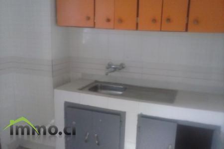 Studio dans la zone de faya