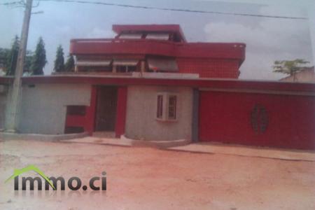 VILLA TRIPLEX DE 11 PIECES