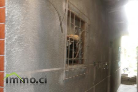 COUR COMMERCIALE A A YOPOUGON