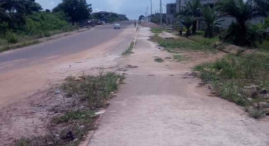 Terrain en vente yamoussoukro a cote de la basilique notre dame de la paix