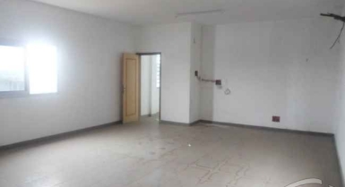 Un bureau à louer à cocody angré 8 ème tranche