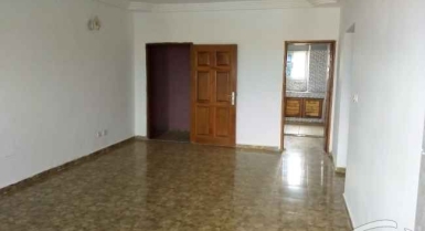Appartement de 3 pièces en vente à cocody faya route abatta