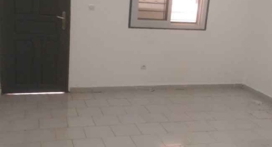 Studios bien grands a louer a la riviera bonoumin