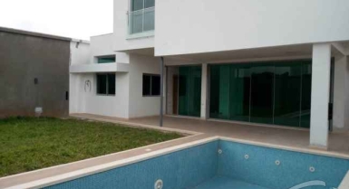 Vente de villa duplex neuve de haut standing de 8 pièces