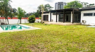 Villa basse 6 pièces- cocody danga