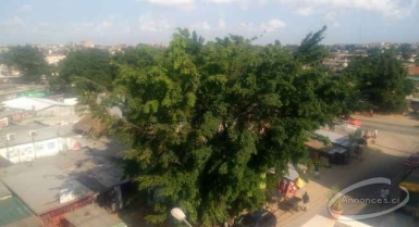 Un terrain trÈs stratÉgique en vente .