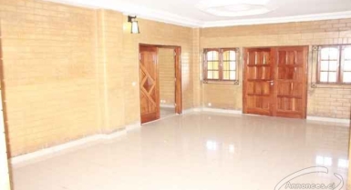 Une belle triplex de 12 pièces à louer à la riviera golf bervely hills