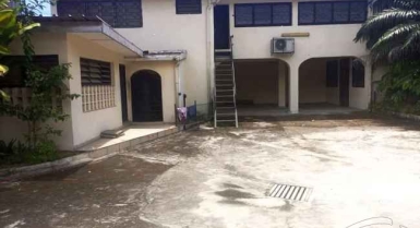 Location d’un duplex sept pieces avec piscine a marcory 