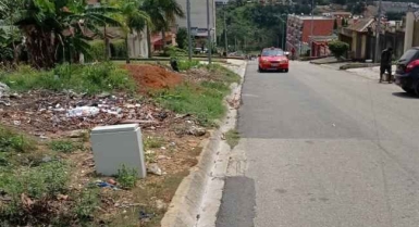 Terrain nu de 1200m2 en vente à cocody 7ème tranche cascade