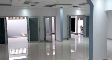 Villa duplex de 8 pièces dans la zone de cocody faya à louer