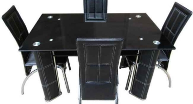 Table à manger + 4 chaises​