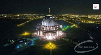Terrain en vent a la basilique notre dame de la paix