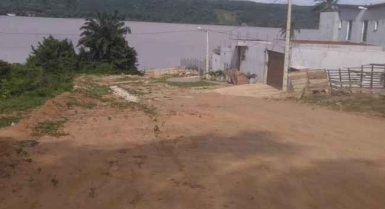 Terrains de plusieurs lots en vente en plein débarcadère