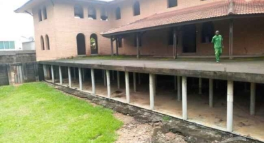 2000m2 en vente a angre 8eme tranche .