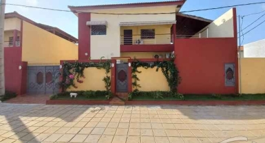 Villa duplex de 4 pièces pour location saisonnière à modeste sur l'ancienne route de bassam