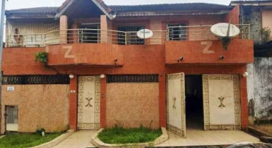 Duplex de 08 pièces en vente avec acd a la riviera