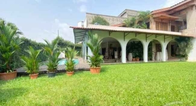 Vente de villa duplex t8 à cocody deux plateaux 7e tranche