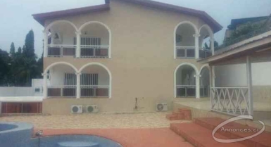 Duplex de 07 pièces du côté de la 7ème tranche cité zinsou