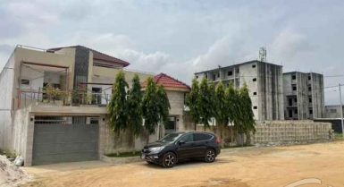 Duplex de 8 pièces en vente à cocody angré nouveau chu