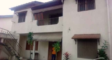 Belle villa duplex de 07 pièces à angré 8è tranche