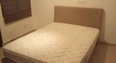 Lit + sommier + matelas (2 personnes)