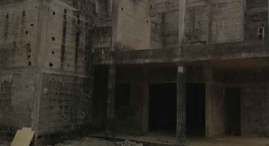 Une duplex de 8 pièces inachevée en vente à la riviera triangle sur 650m2 