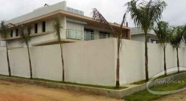 Vente d’un duplex de 7 pièces à cocody m’badon