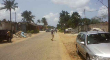 Villa basse commercial à cocody danga