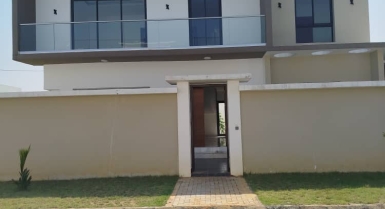 Villa Duplex 6 pieces VIP a vendre dans une belle cité sur la route de bassam