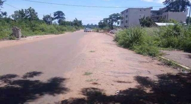 Terrain en vente déjà viabilisés l'eau courants habitations 