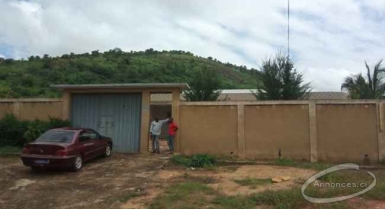 Villa de 4 pièces sur 1500m2 a korogho quartier residentiel