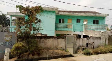 A vendre  villa bâti sur 1115m2