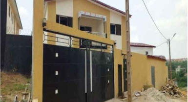 Duplex de sept pièces avec acd en vente à la cité sir