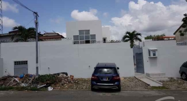 Villa duplex de 8 piÈces en vente a cocody-vallon