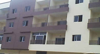 Appartement de 04 pièces à angre au 2e étage