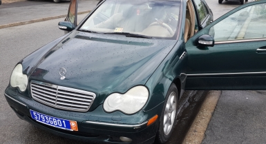 2_174231359.jpg